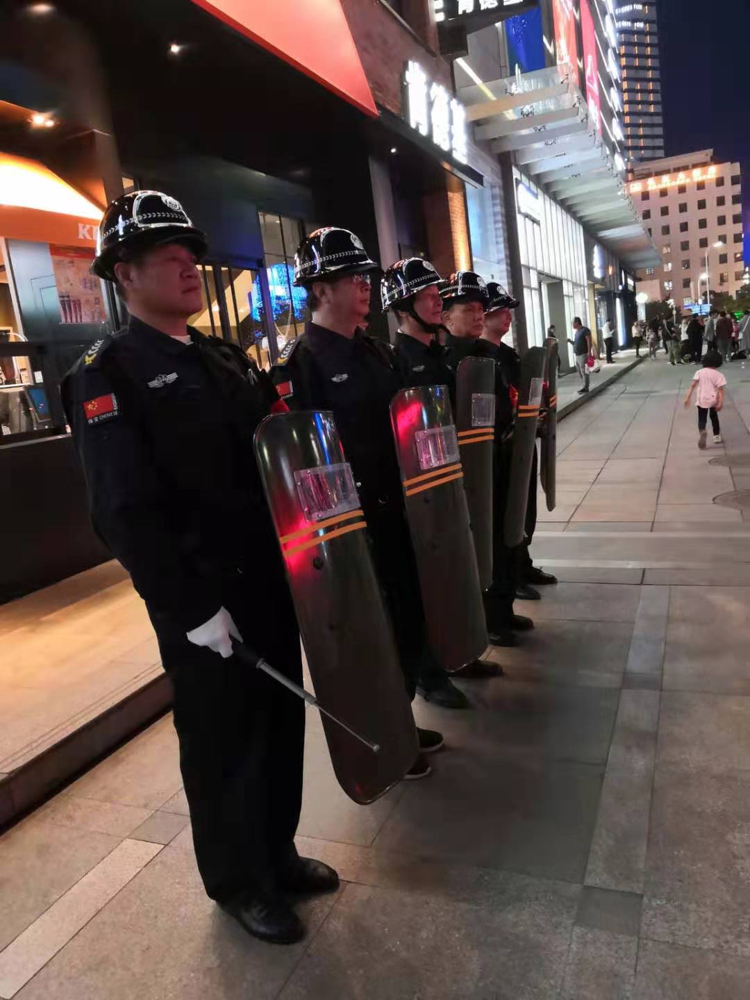 襄阳保安服务公司_襄阳物业保安服务_襄阳保安服务哪家好|襄阳市戎安保安服务有限公司 襄阳保安服务公司_襄阳物业保安服务_襄阳保安服务哪家好|襄阳市戎安保安服务有限公司